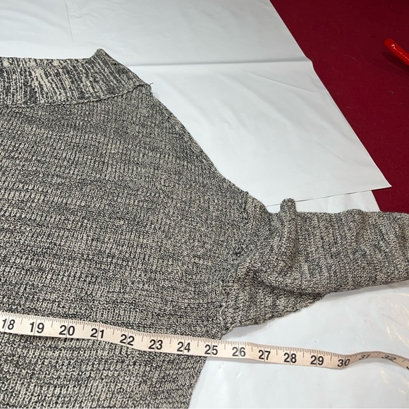 Free People ALANA sweater gray Black OFF Shoulder wide Neck marled XS Oversized - Picture 10 of 16